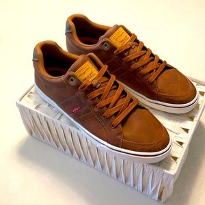 Levi’s men’s Marvin shoe